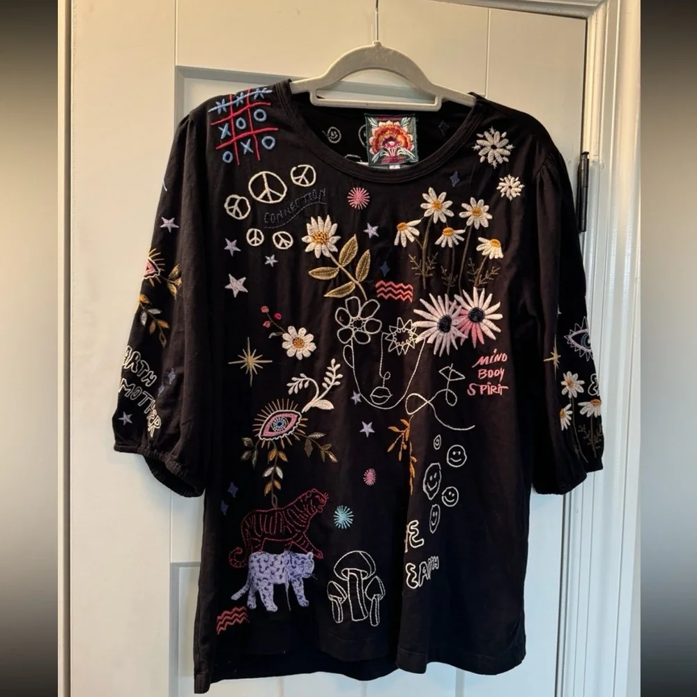 Johnny Was Soho Puff Sleeve Tee - Picture 2 of 6